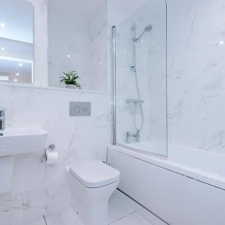 The Arden - Free Parking, Center, Fast Wifi, Up To 4 People Apartment